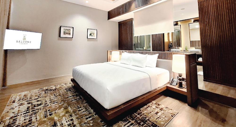 Exclusive Single Room, Balcony, Mountain View