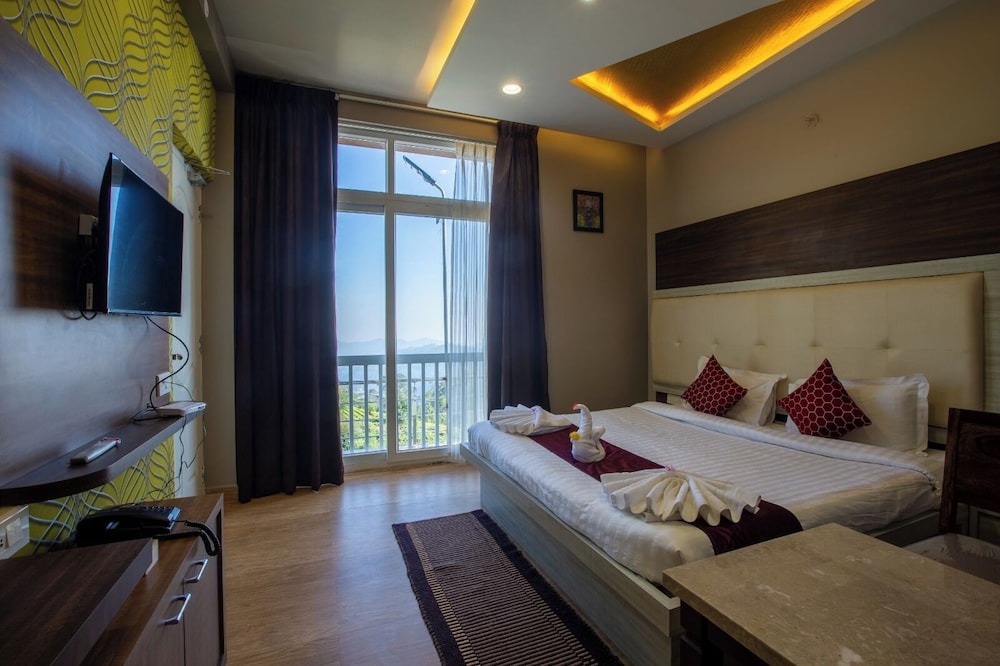 Standard Room, Balcony, Mountain View photo 2