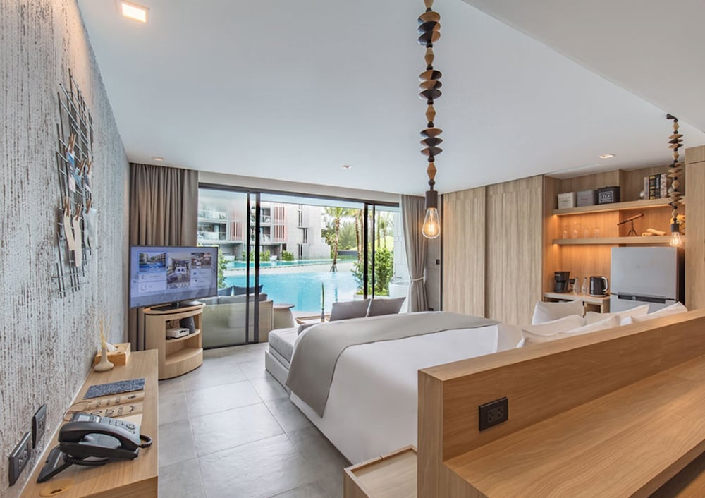 Pool Access Grand