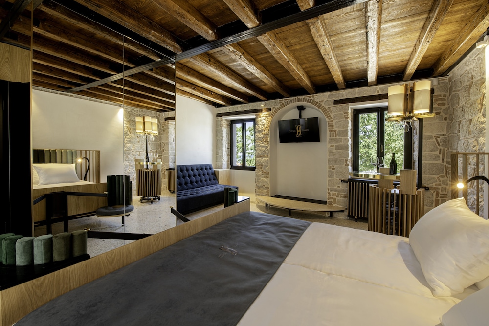 Superior Studio Suite, Ground Floor photo 3