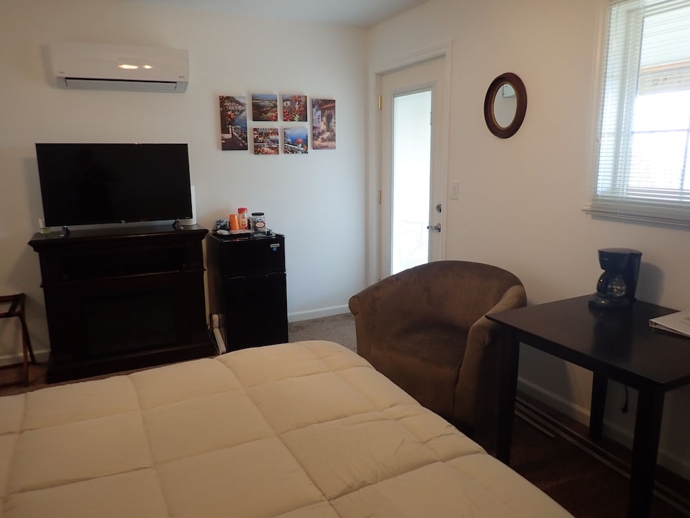 Double Room, Ensuite (Room 206 - Michael's Room) photo 3
