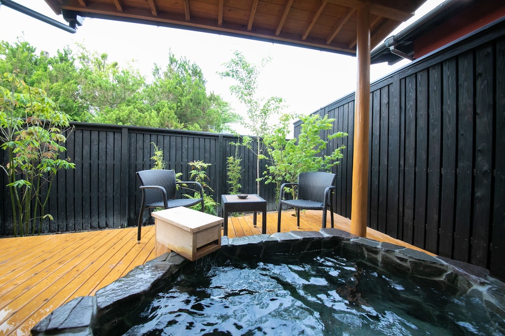 Japanese Style Superior Room, Private Bathroom and Open-air Bath - Photo 11