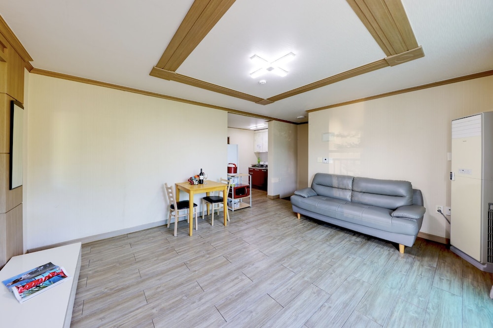 Traditional Room (Ondol) photo 3