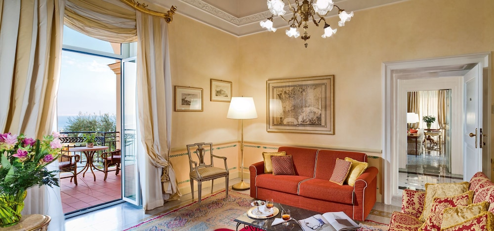 Three Bedroom Suite (Non Smoking)