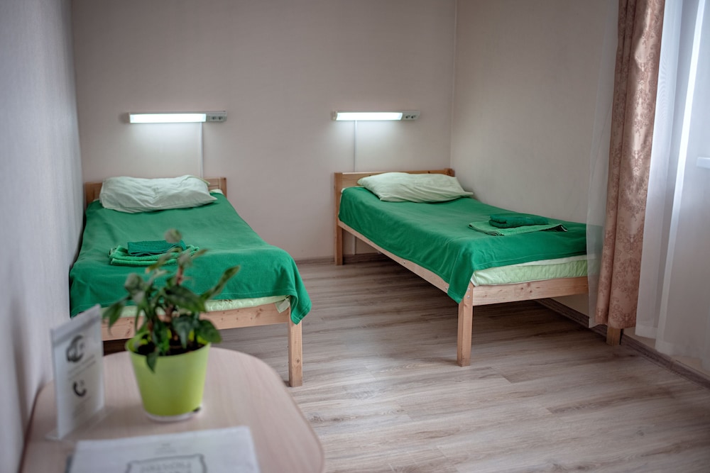 Family Room, Shared Bathroom (for 4 people)