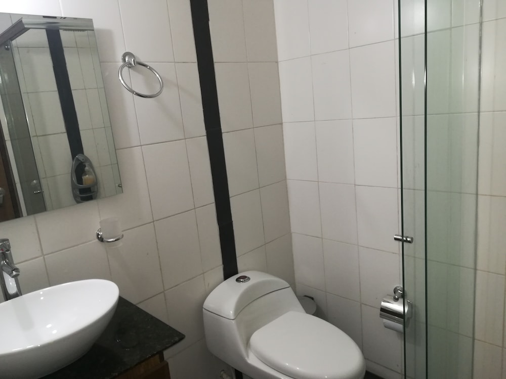 Exclusive Suite, 1 Queen Bed, Non Smoking, Pool View photo 3