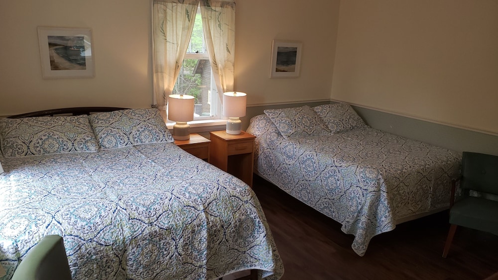 Standard Room, 2 Double Beds