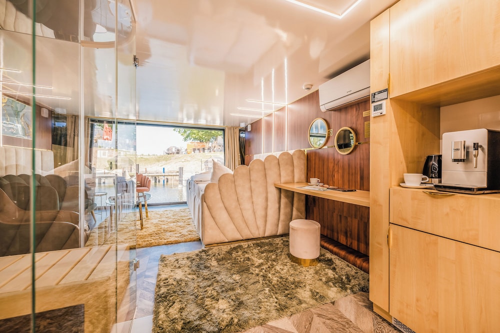 Deluxe Double Room, Partial Sea View