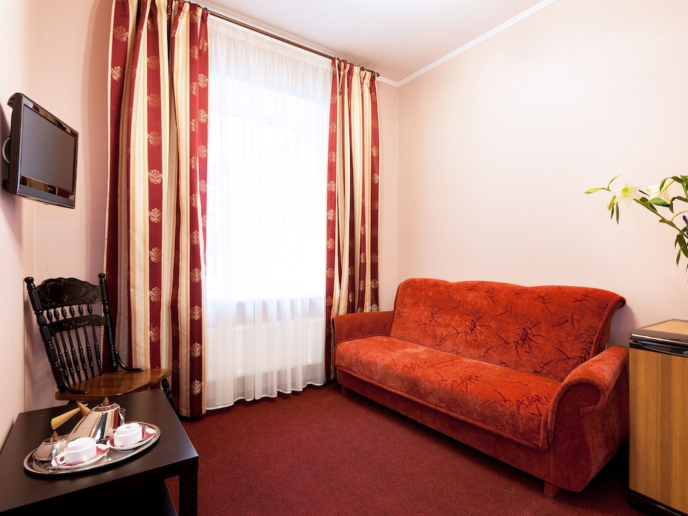 Deluxe Double Room, 1 Queen Bed photo 2