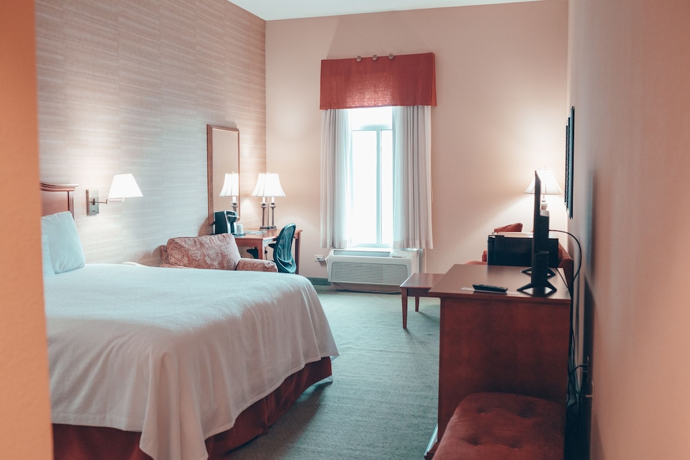 Standard Room, 1 King Bed - Photo 2