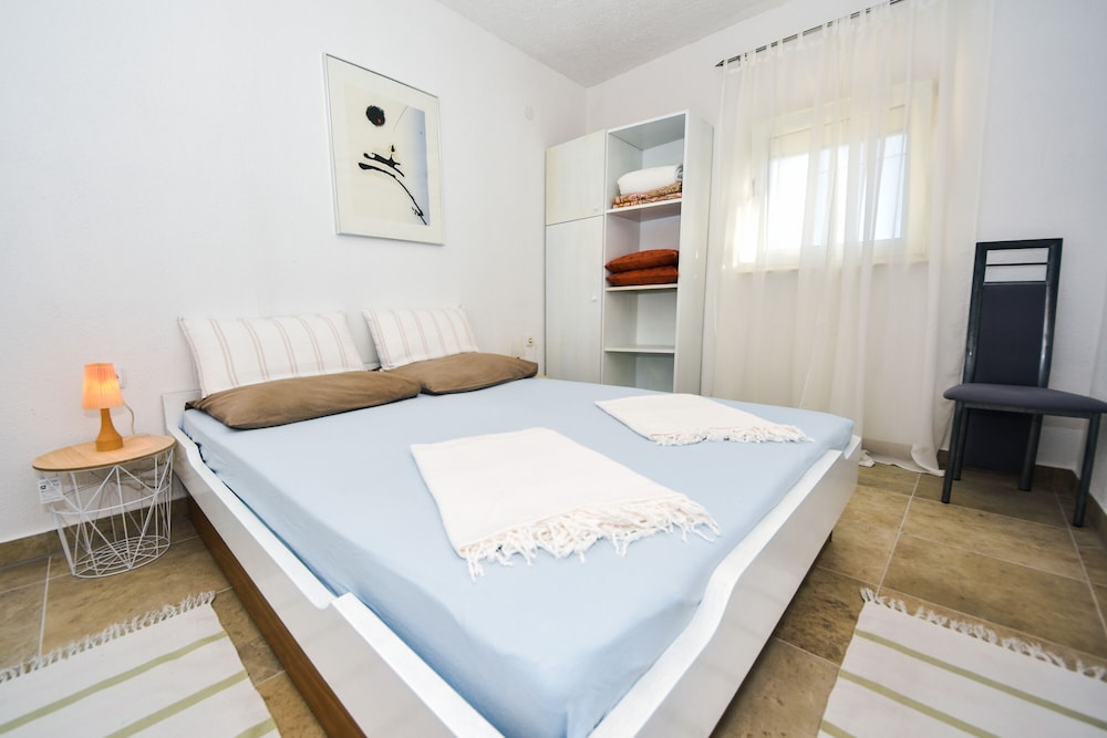 Family Apartment, 1 Bedroom (Seaside Serenity Suite Left) photo 1