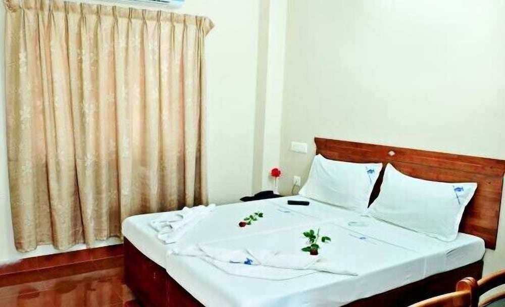 Economy Double Room, Accessible, Smoking photo 2