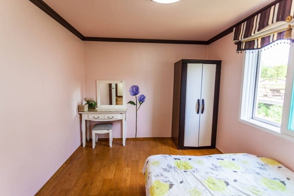 Family Room (Montparnasse) photo 2