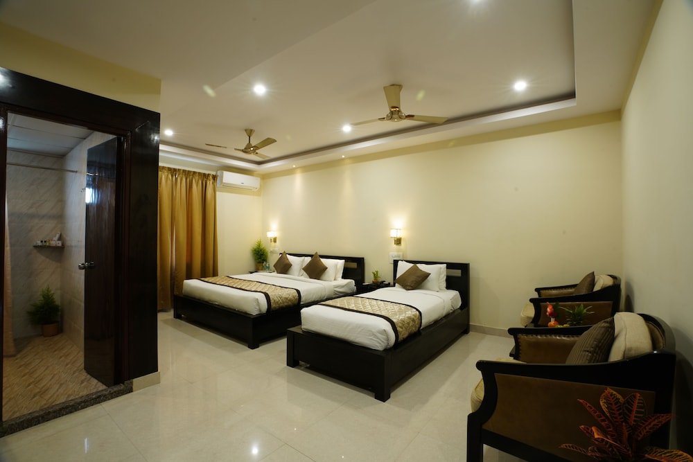Deluxe Room - Photo 11