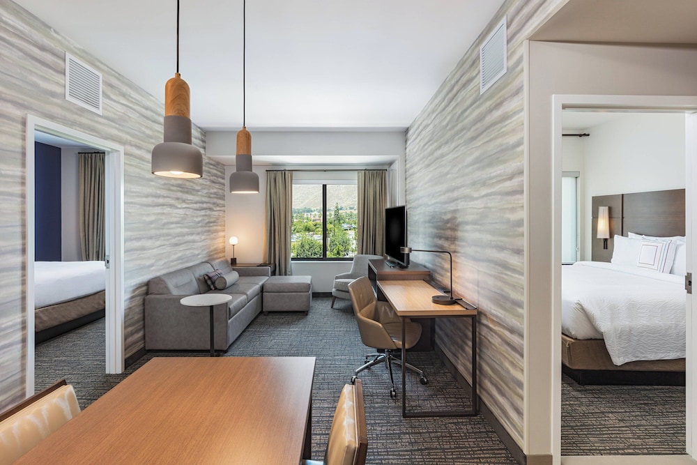 Suite, 1 Bedroom - Photo 3