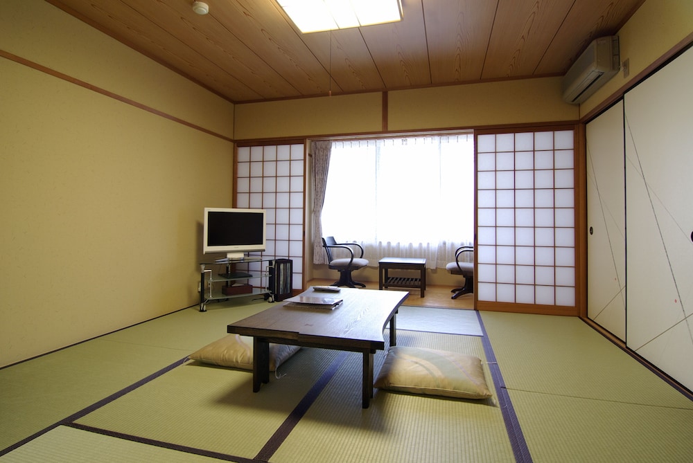 Superior Room, Multiple Beds, Shared Bathroom (for 2-4 people) photo 1
