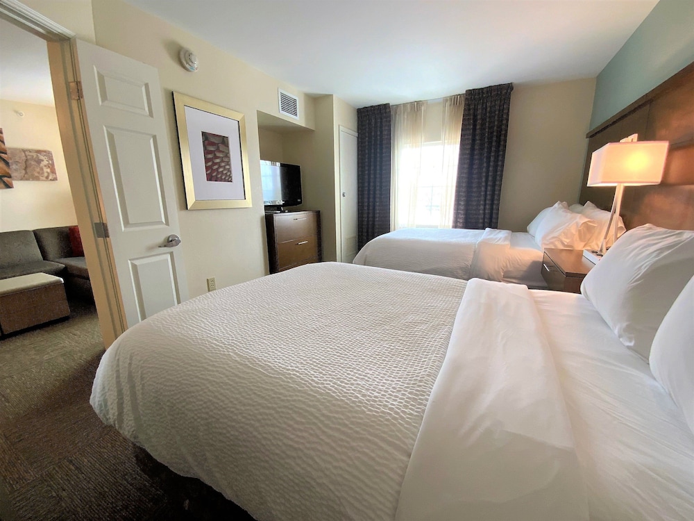 Suite, 2 Double Beds, Kitchen photo 2