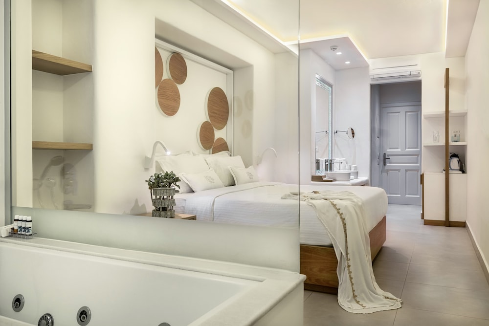 Sunshine Junior Suite, Sea View with Private Pool - Photo 2