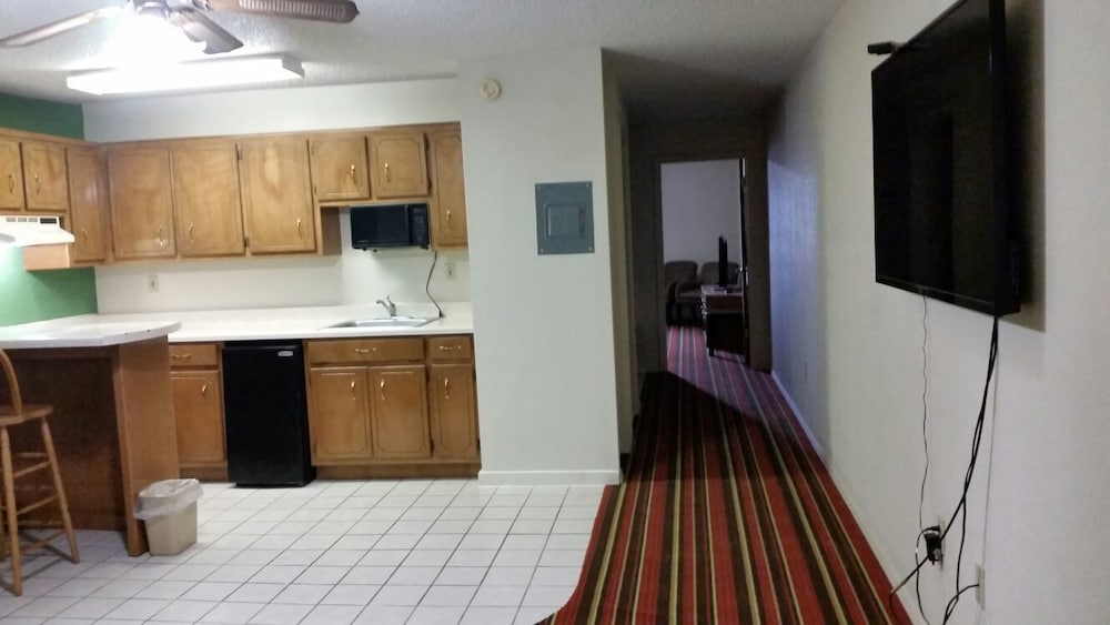 Executive Suite, Multiple Beds, Non Smoking, Jetted Tub