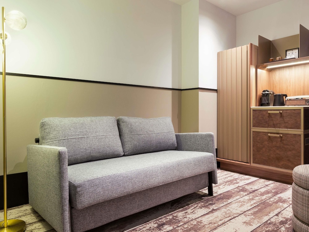 Suite, 1 Double Bed with Sofa bed photo 3