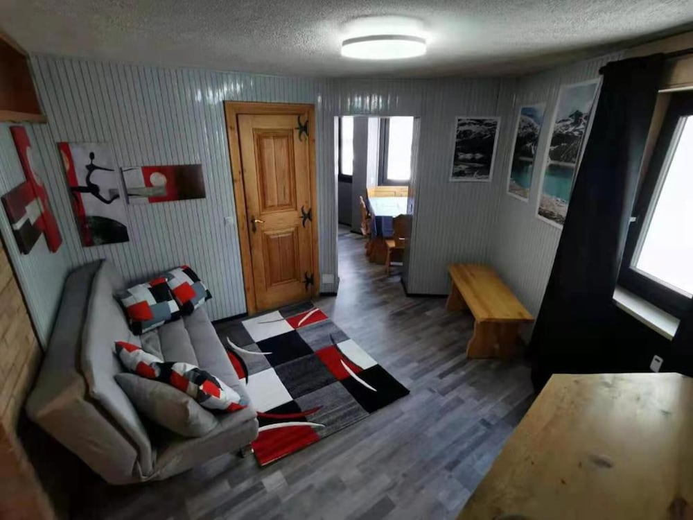 Apartment photo 1