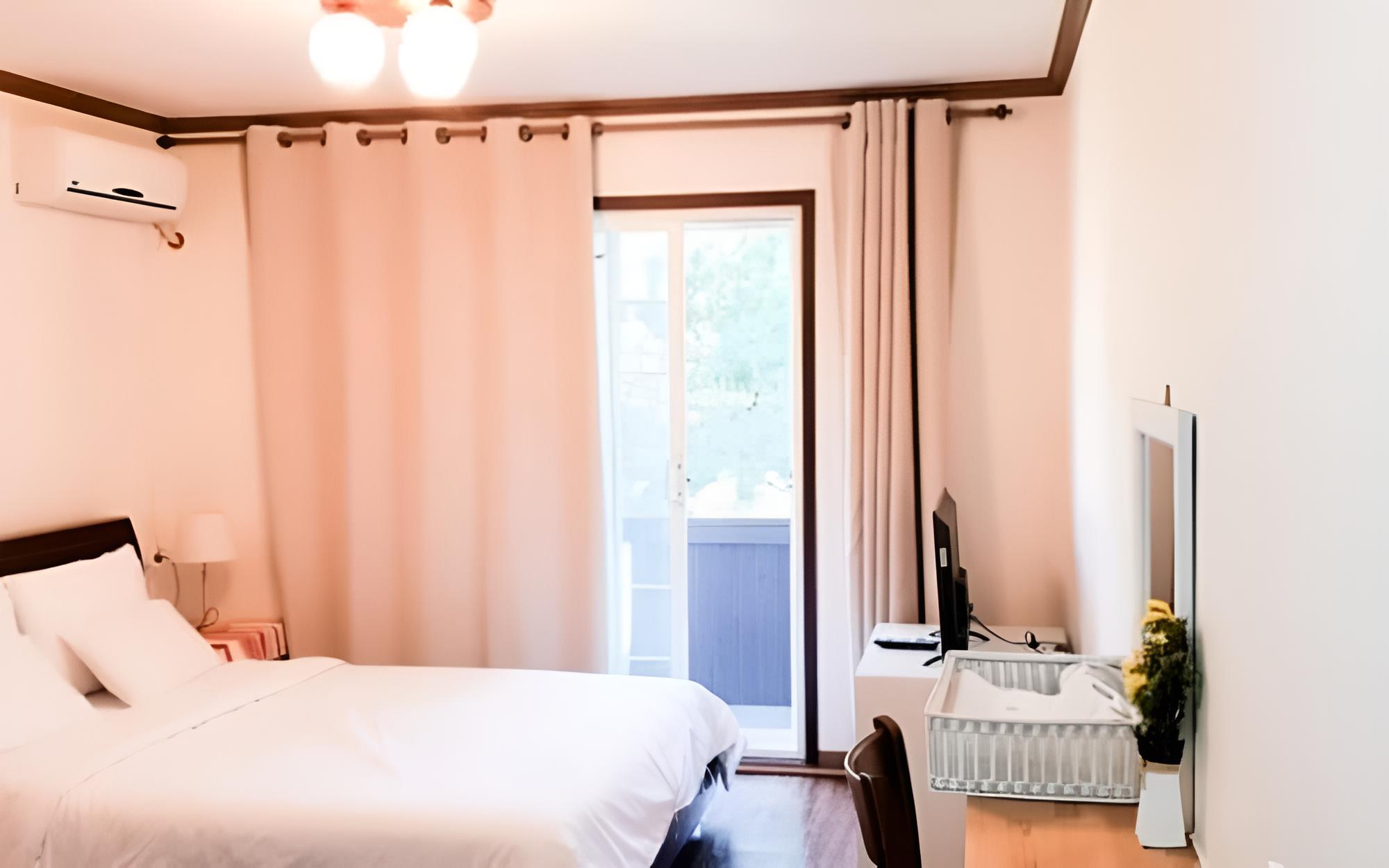 Room (Petit (Couple Room)) photo 1
