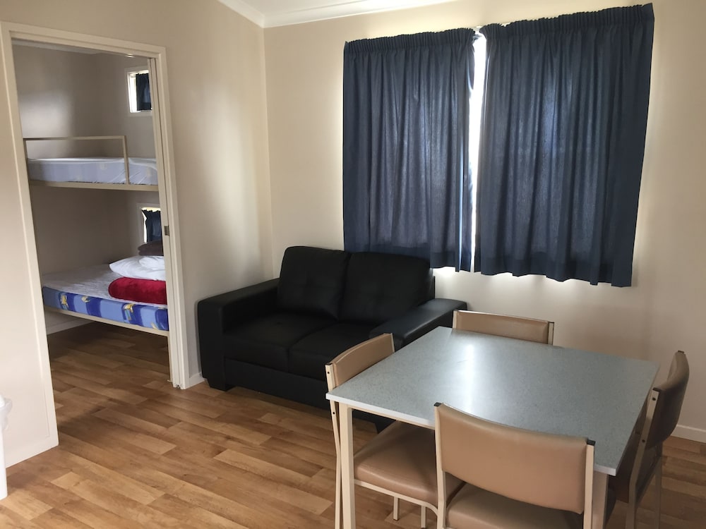 4 Berth Cabin- Accessible photo 2