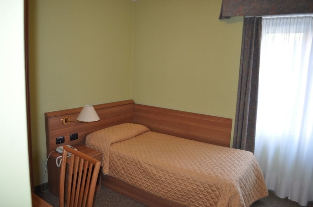 Economy Room photo 2