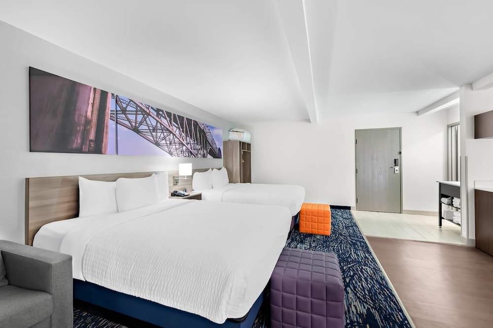 Room, 2 Queen Beds, Non Smoking (Efficiency) - Photo 2