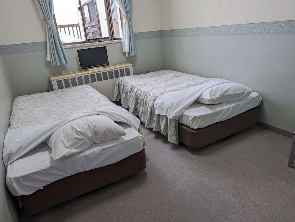 Basic Single Room photo 1