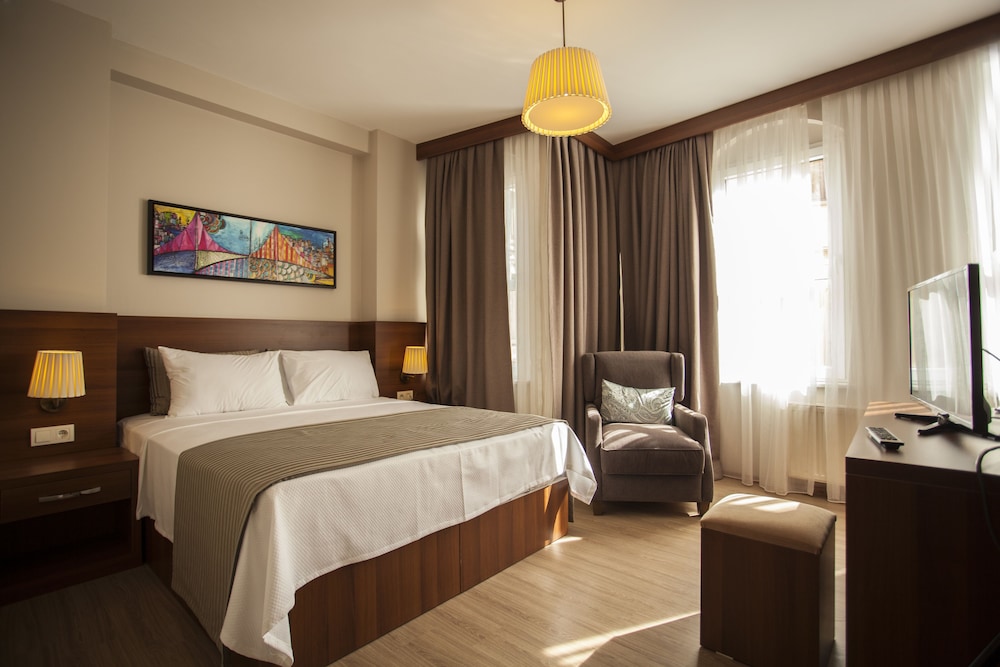 Deluxe Double Room, City View photo 3