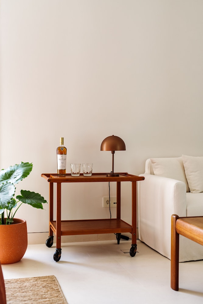 Room (Casa Privada)