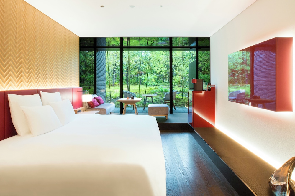 Bamboo Garden - King, Non Smoking - Photo 1