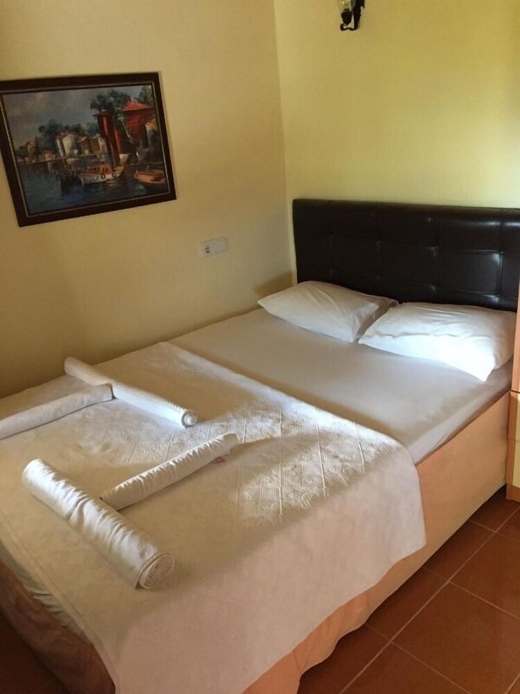 Standard Triple Room photo 3