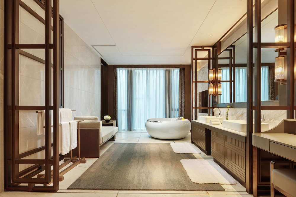 Presidential Suite, 1 Bedroom thumbnail 5