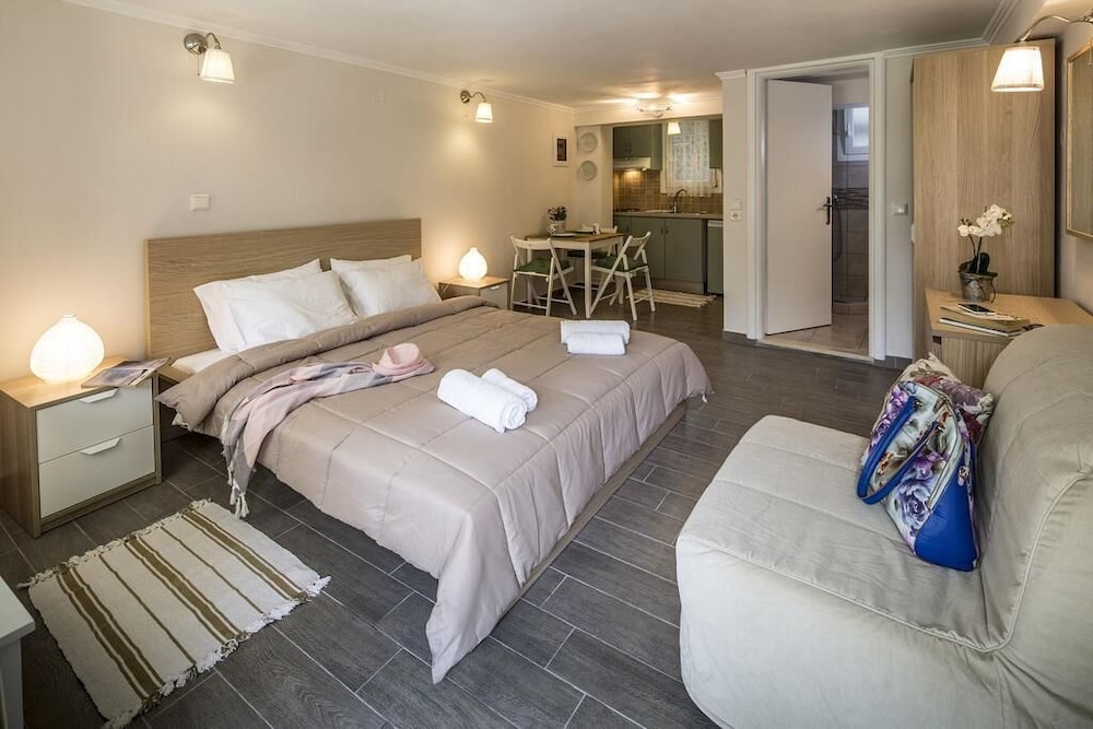 Studio, Ground Floor