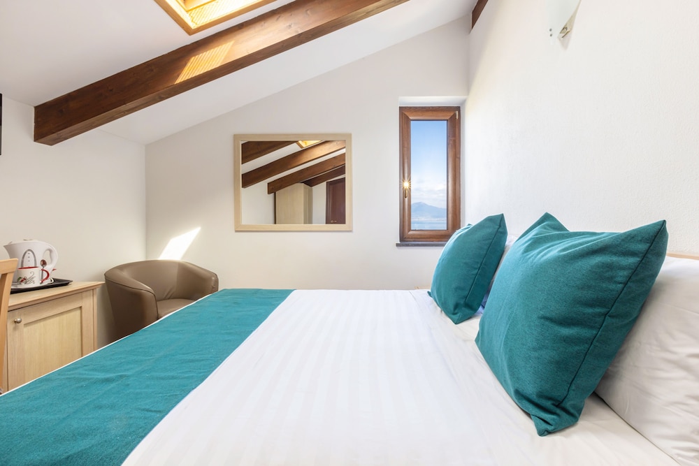Double Room - Photo 2