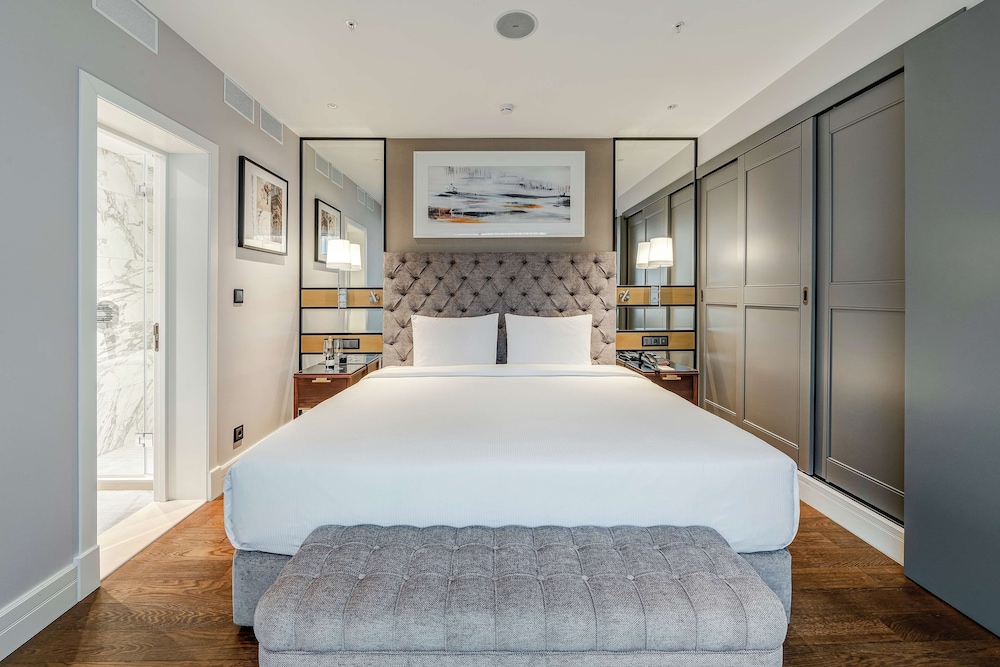 Suite, 1 King Bed (Chekhoff Suite) photo 1