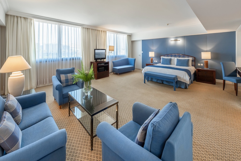 Club Suite, 1 King Bed, Club Lounge Access (Acropolis View) photo 1