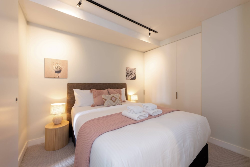 Basic Apartment, Multiple Beds photo 2