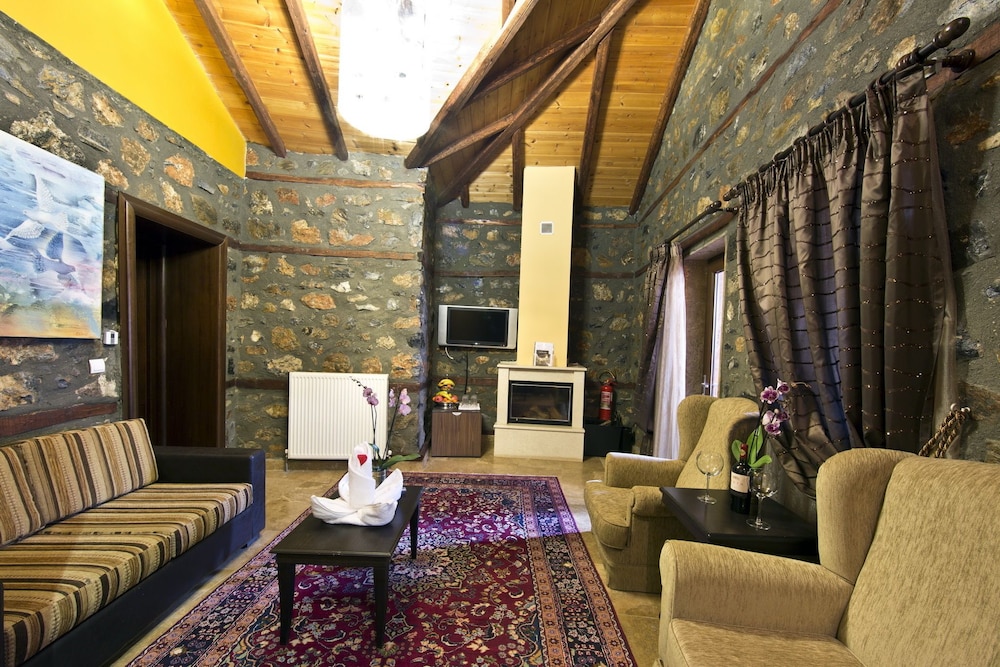 Deluxe Suite photo 1