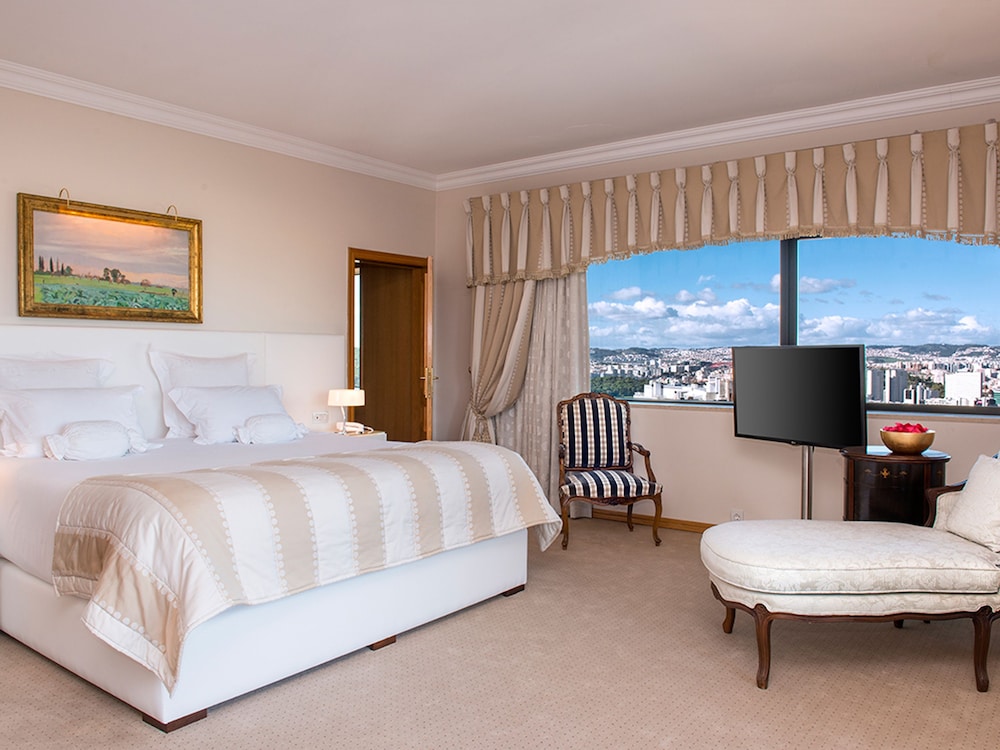 Presidential Suite, River View (Suite)