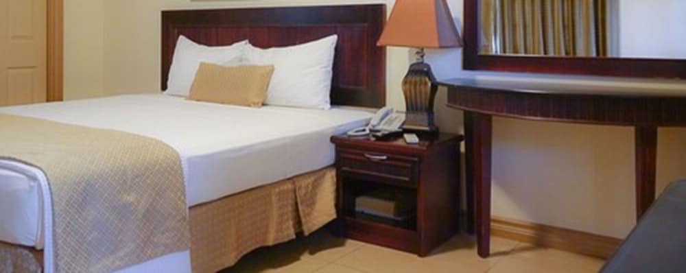 Superior Room, 1 King Bed photo 1