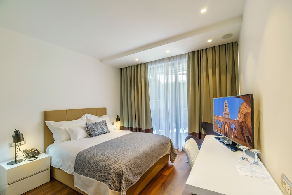 Superior Room, Garden Area