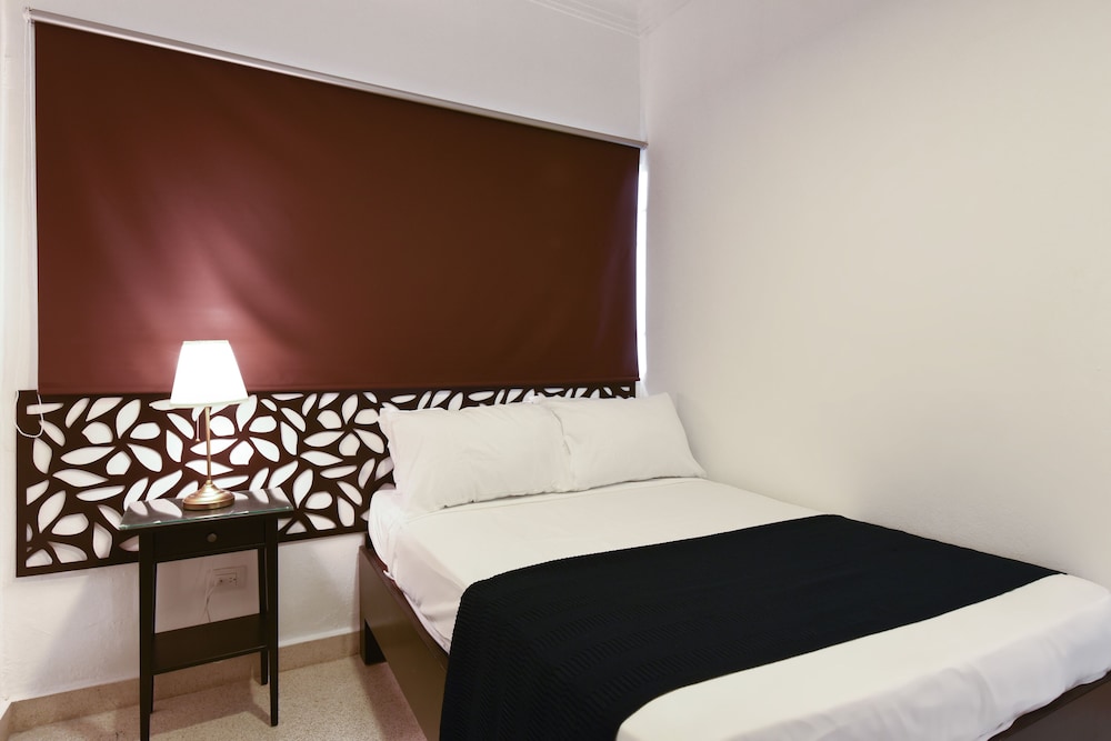 Room, 1 King Bed, Jetted Tub photo 1