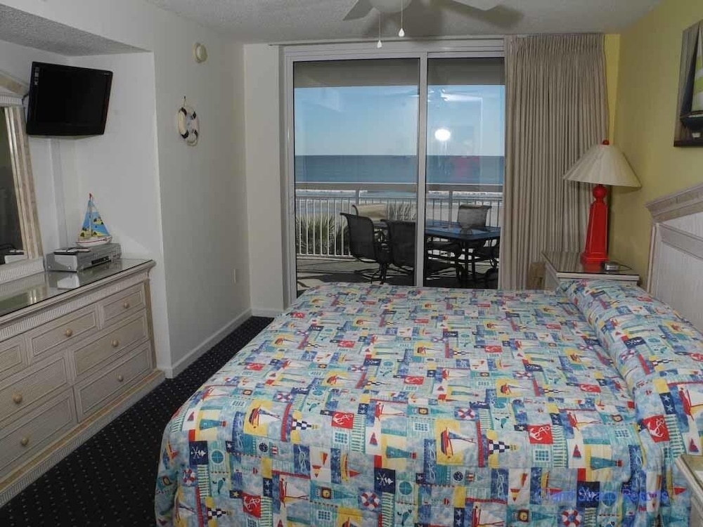 Condo, 4 Bedrooms