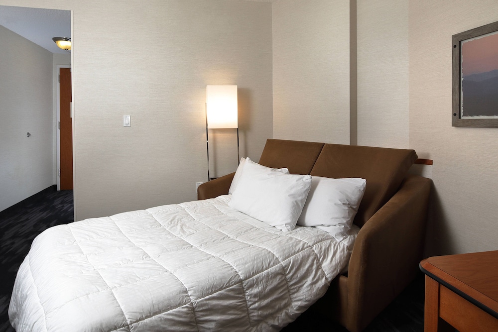 Executive Suite, 1 King Bed with Sofa bed photo 2