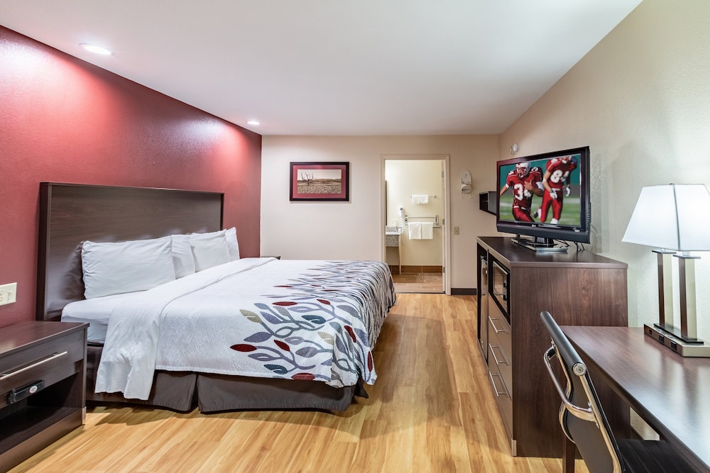 Superior Room, 1 King Bed with Sofa bed, Accessible, Non Smoking (Roll-In Shower) photo 1