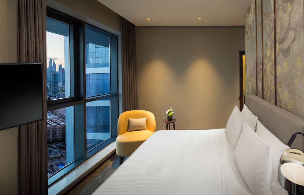 Deluxe Suite, 1 King Bed (King Bed) photo 1