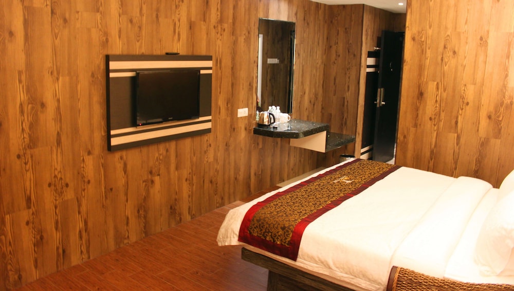 Day Use Room (6 hours), Must check out by 7pm photo 1